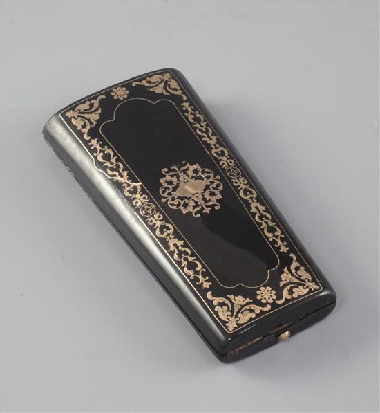 A 19th century French gold and tortoiseshell piqué etui, 4.75in.